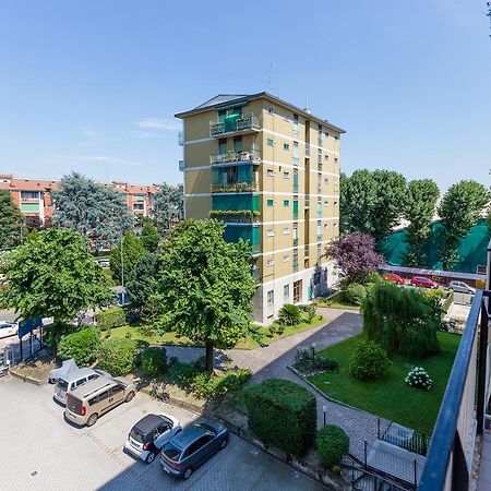 Linate Airport Apartment Milan Bagian luar foto