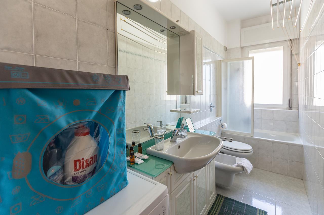 Linate Airport Apartment Milan Bagian luar foto