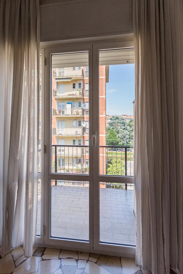 Linate Airport Apartment Milan Bagian luar foto